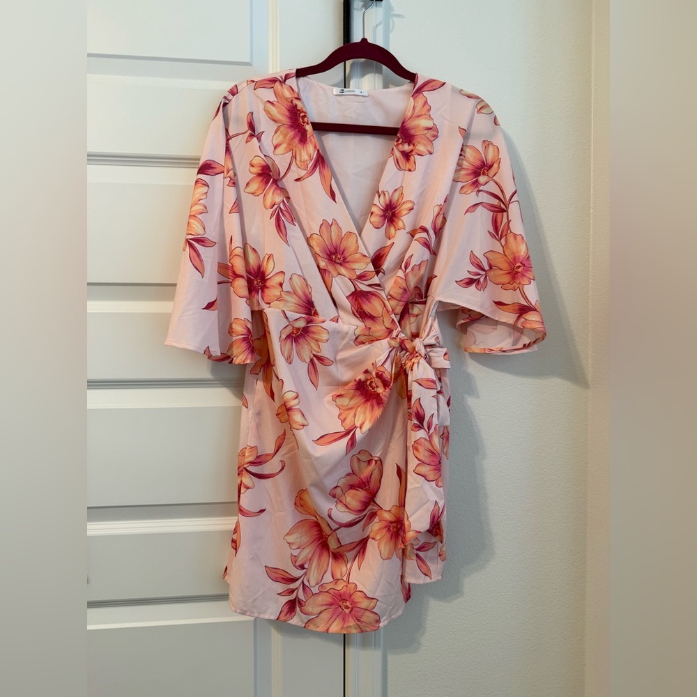 Cupshe Floral Wrap Dress Size Medium